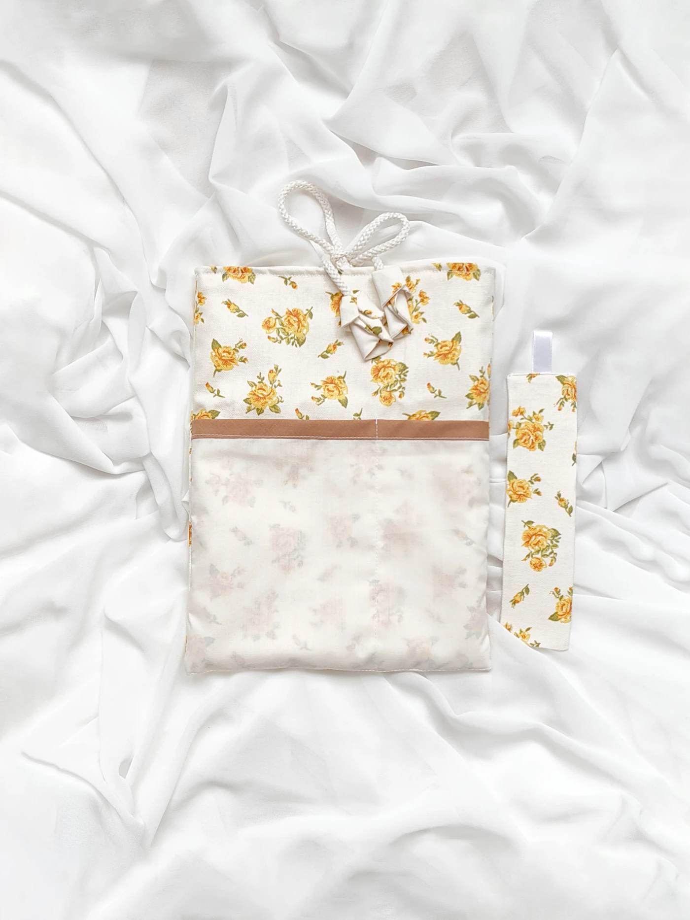 fcb_002_beige-yellow-roses_1.jpg