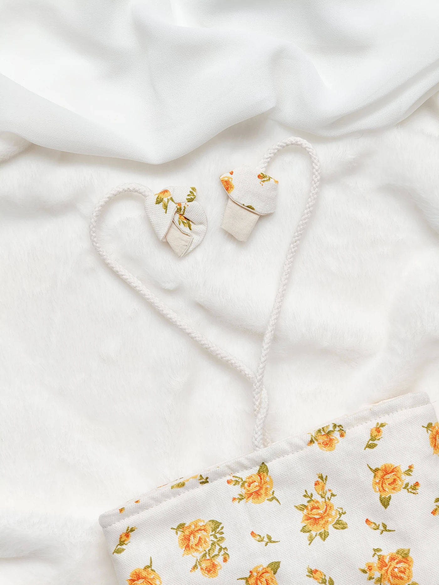 fcb_002_beige-yellow-roses_2.jpg