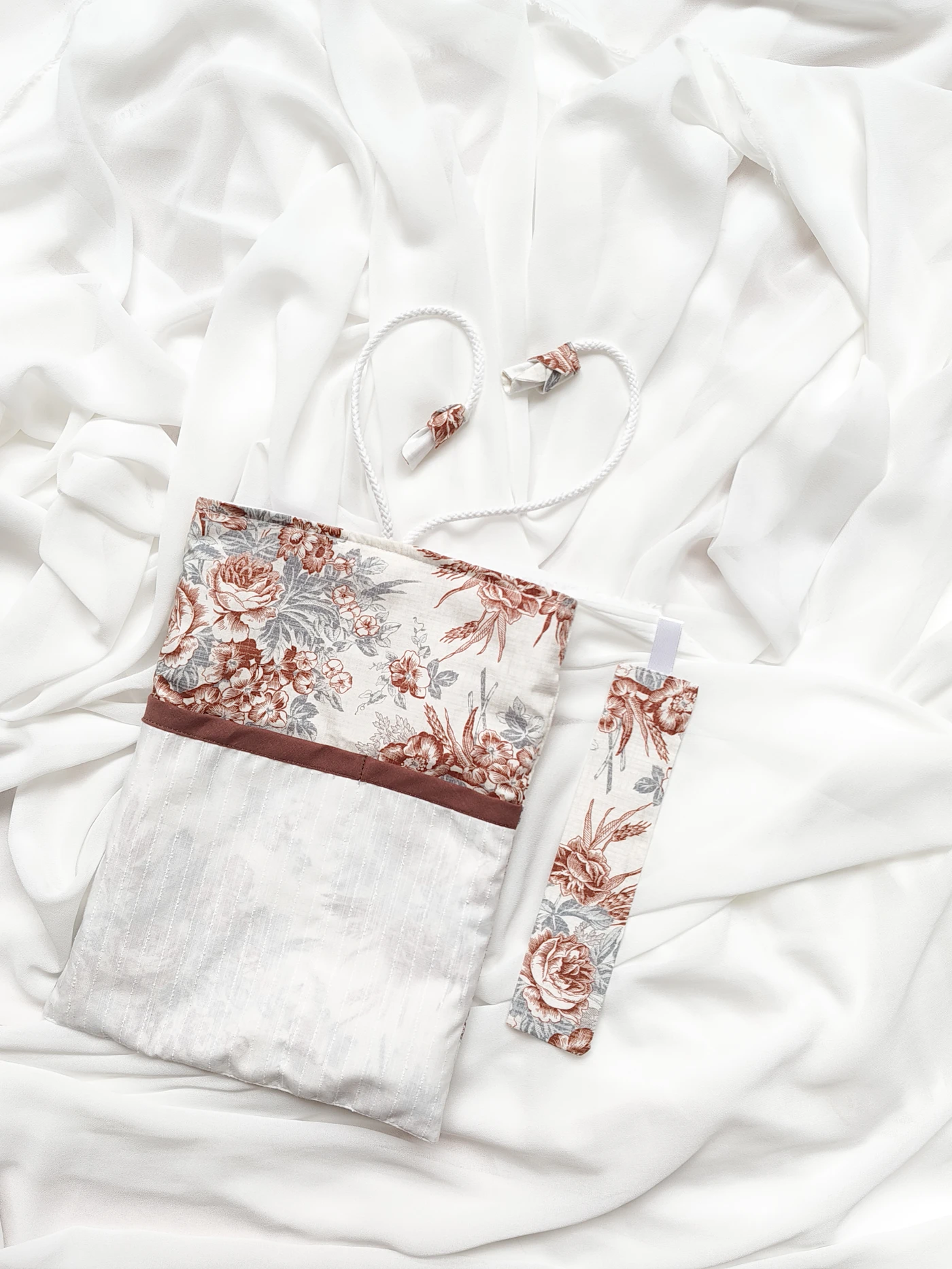 fcb_003_gray-brown-flowers_2.jpg