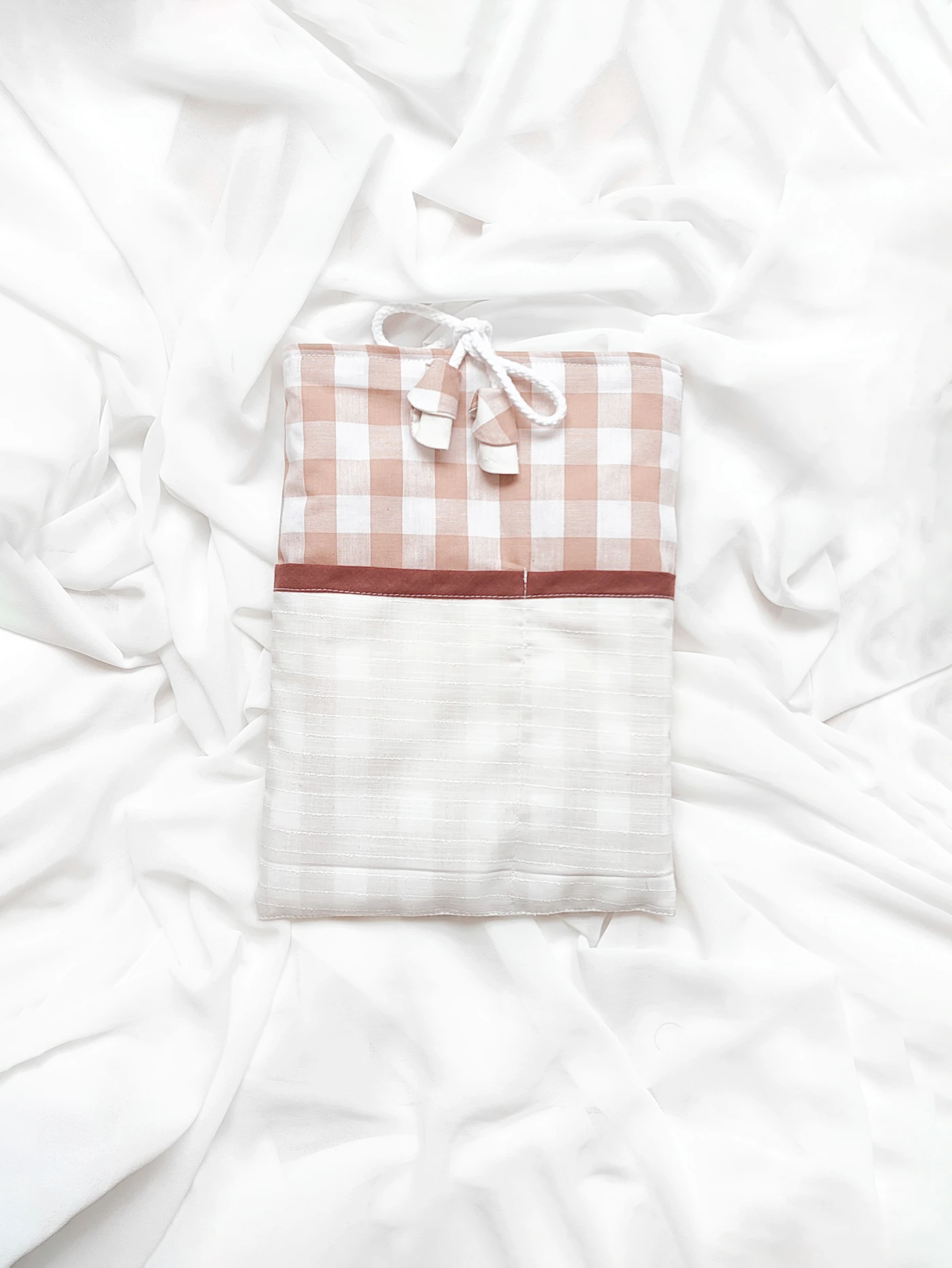 fcb_005_vichy-brown-white.jpg
